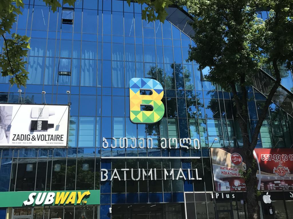 Center 3 Side * Batumi